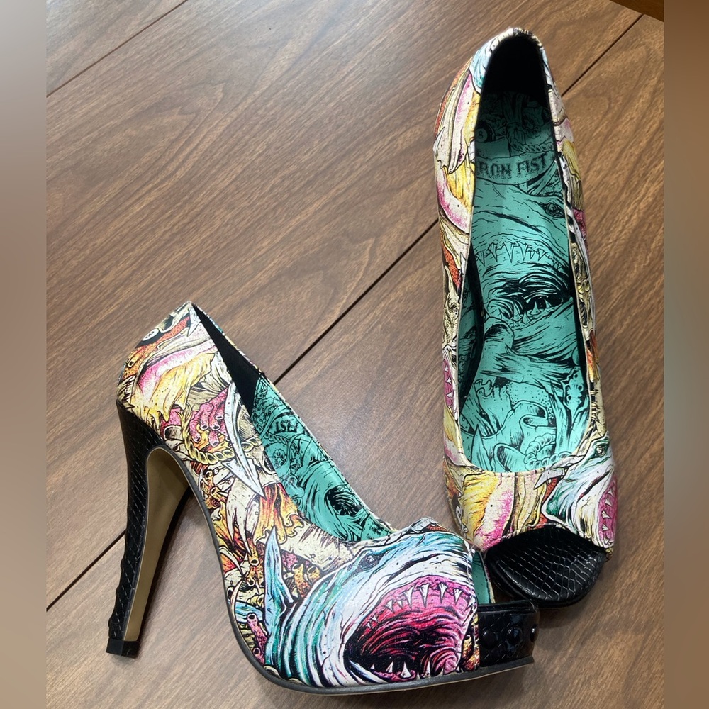 Iron fist shark attack heels size 6
